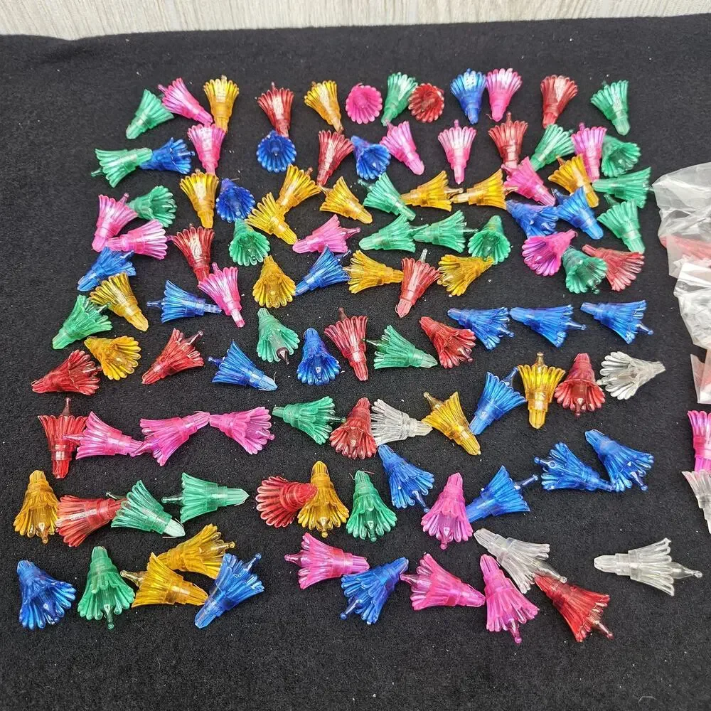 Vintage Christmas Tree Light Flower Reflector Lot 118 Pieces Plastic‎ Multicolor